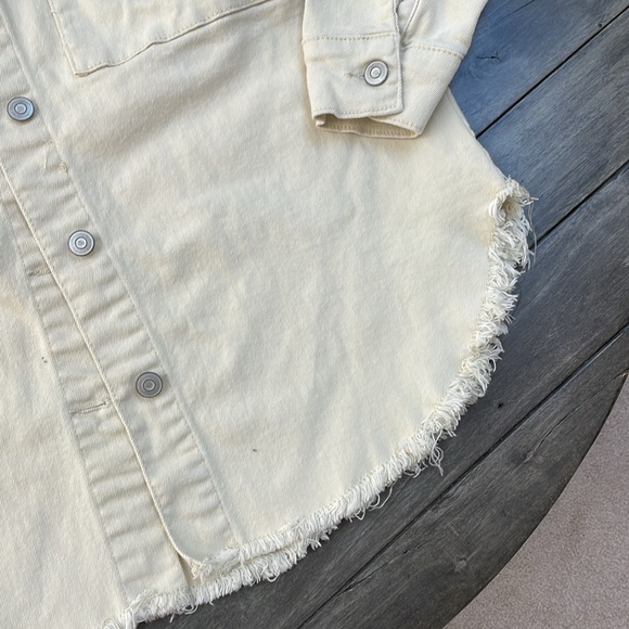 Shacket - Picture 2 of 5